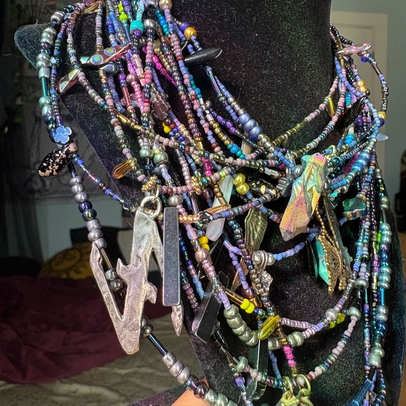 Multicolor Beaded Necklace Set - Picture 2 of 4